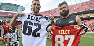 Travis and Jason Kelce shared a nice moment on the field after a tough game