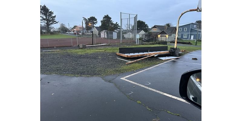 Possible tornado touchdown on the Oregon Coast Monday night