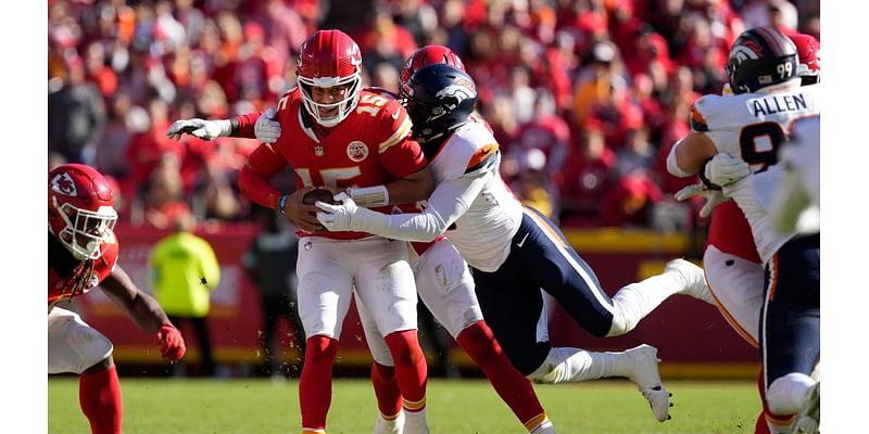 Chiefs block Broncos' potential winner as time expires, hold on for 16-14 win to remain perfect