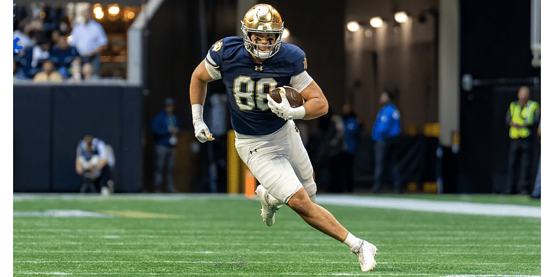 Newsstand: Notre Dame tight end Mitchell Evans named Mackey Award semifinalist