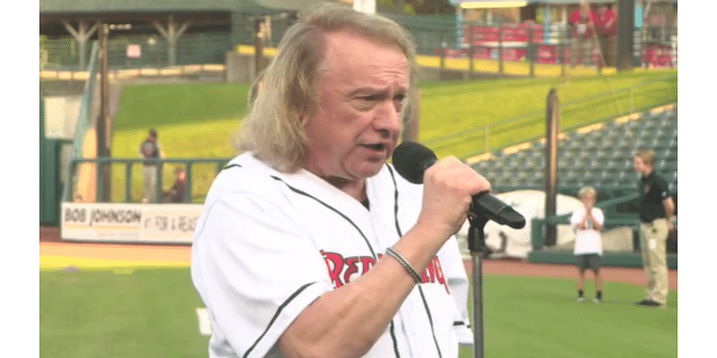 Lou Gramm honored at Red Wings game