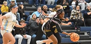 Joliet West rallies late to win season-opening thriller at Joliet Catholic in WJOL Tounrey