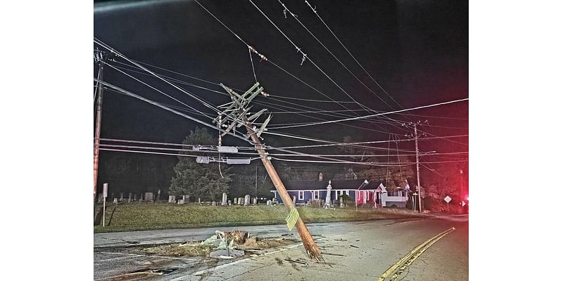 Almost 200 without power, road closed after tractor-trailer crash in Greenville Co.