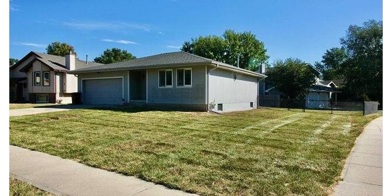 2 Bedroom Home in Papillion - $250,000