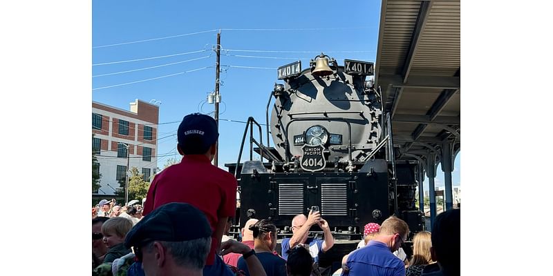 Big crowd turns out to see Big Boy No. 4014 up close in Houston