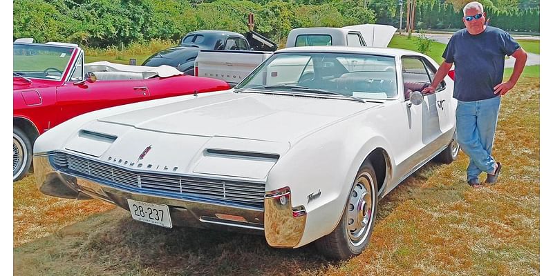 This 1966 Olds Toronado was a heavy weight hot rod