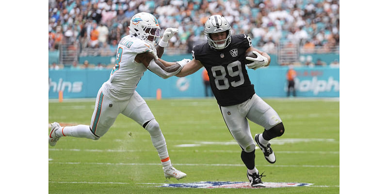 Raiders lose 6th straight despite rookie’s monster game