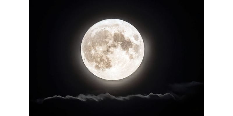 Supermoon to be visible in Irish skies again tonight