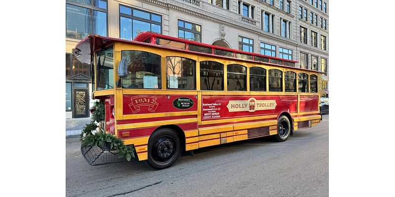 Complimentary Christmas streetcar takes riders to 5 Santa-approved Michigan stops