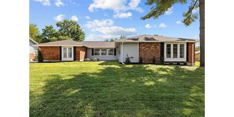 4 Bedroom Home in Ballwin - $579,000