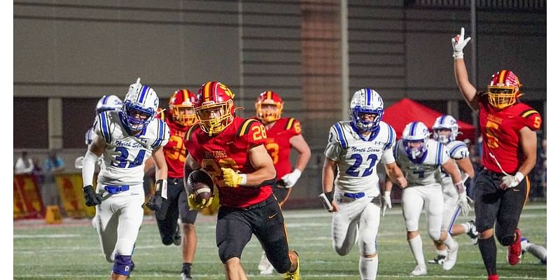 Nathan Whitwell’s five second-half touchdowns helps Batavia pull away to 45-21 win over St. Charles North