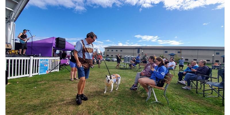 Cosplaying pooches, tossable brats contests delight at Kenosha lakeside Oktoberfest