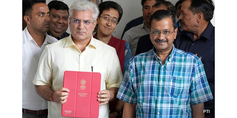 Delhi Minister Kailash Gahlot Quits AAP, 'Sheeshmahal' Jab Is Parting Shot