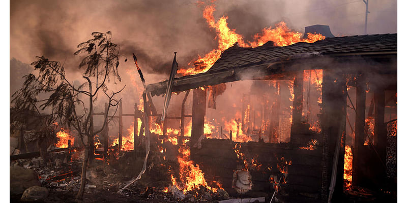 Mountain Fire in Ventura County burns 14,000 acres, thousands flee their homes in California