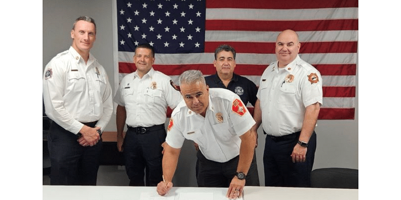 Fire chiefs sign mutual aid pact to enhance response times in Doña Ana County