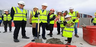 Stephen Donnelly attends ‘topping out’ ceremony of Ronald McDonald House at new children’s hospital site