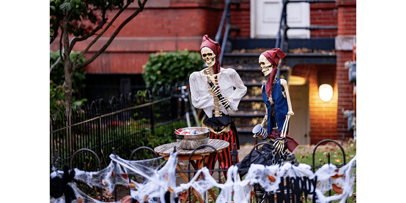 New Yorkers, brace yourselves for a pretty warm Halloween