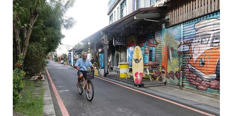 Taiwan shuts schools and offices ahead a direct hit from powerful typhoon