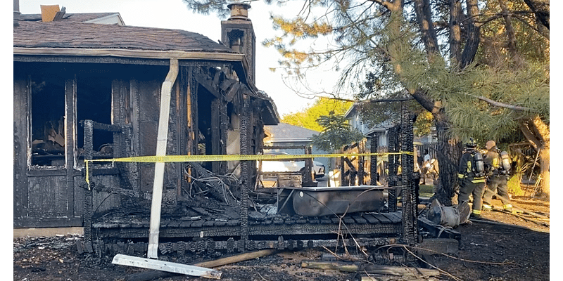 2 homes damaged in separate Arapahoe County fires