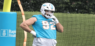 Dolphins' Zach Sieler working to return with visor on facemask