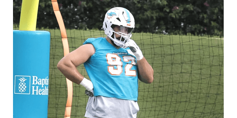 Dolphins' Zach Sieler working to return with visor on facemask