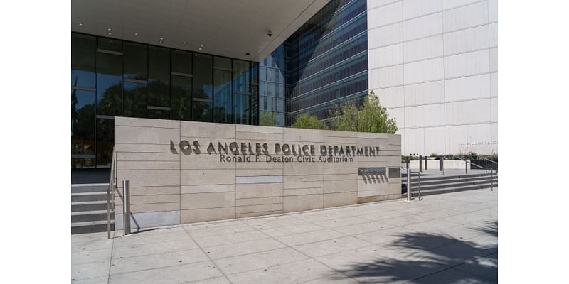 L.A. police commissioners approve $450K salary for next LAPD chief