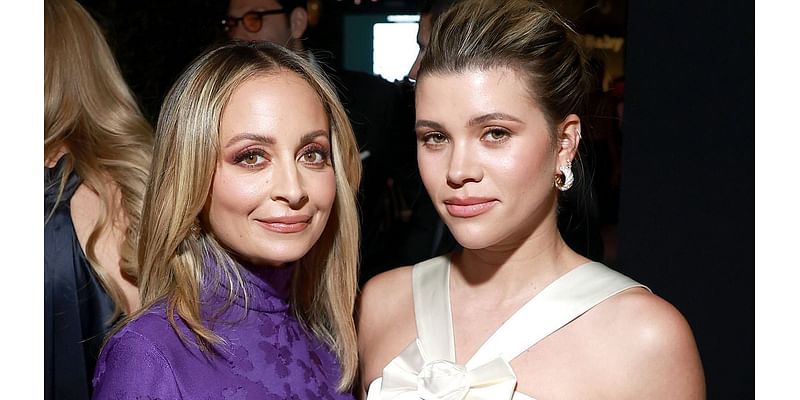 Sofia Richie is 17 years YOUNGER than sister Nicole Richie but they look the same age in rare photo