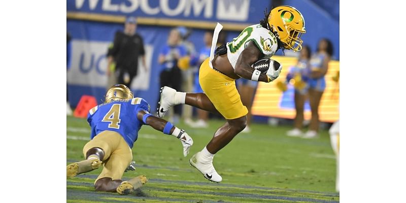 No. 8 Oregon rolls past UCLA for first Big Ten win in school history