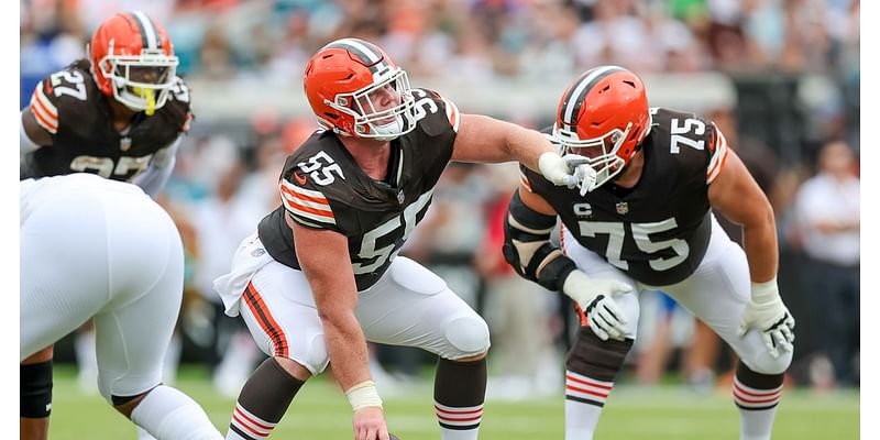 Browns injury: Another offensive lineman hurt, headed to locker room