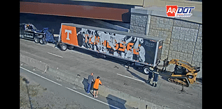 Tennessee football equipment truck involved in Sunday morning crash on I-40 in North Little Rock