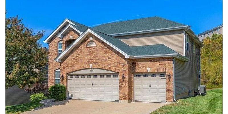 5 Bedroom Home in Ballwin - $699,900