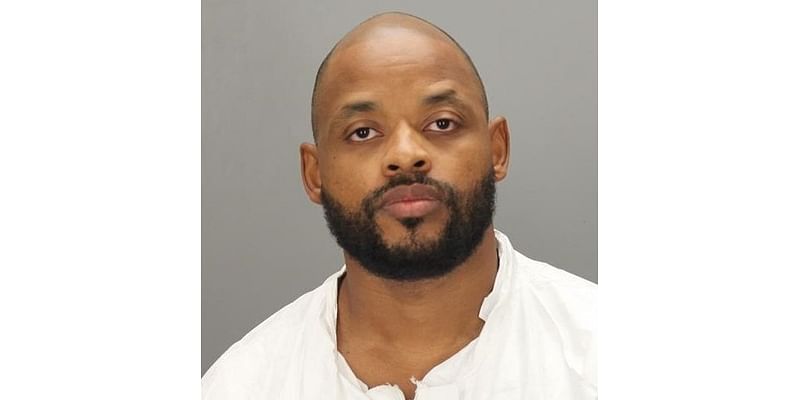 Man charged in stabbing death of downstate bar patron