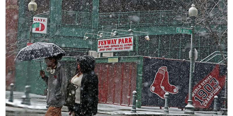 When will it start to snow in Massachusetts?