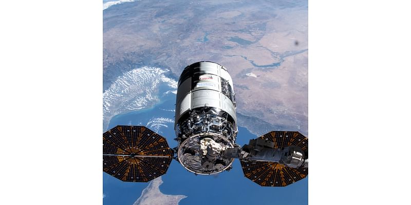 NASA extends ISS cargo contracts through 2030