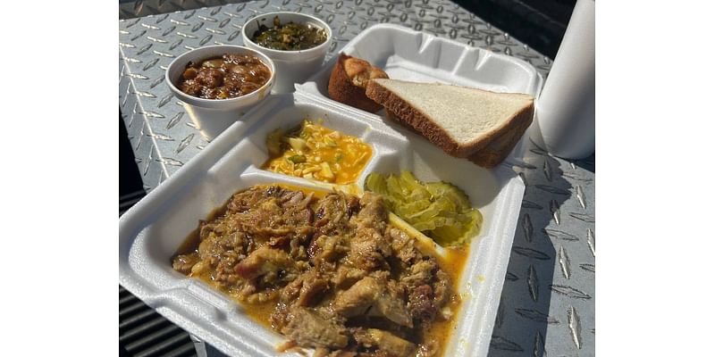 ‘It was surreal.’ Former President Bill Clinton stopped at this Columbus BBQ spot on visit