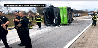 1 person is critically injured as bus overturns on upstate New York highway - WSVN 7News