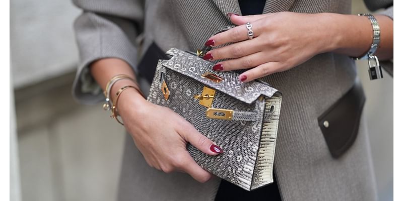 19 Rich Mom Accessories That Instantly Make You Look Richer