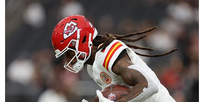 Travis Kelce: DeAndre Hopkins Has Made Chiefs 'Better Already' Since Titans Trade