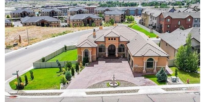 7 Bedroom Home in Elko - $1,200,000