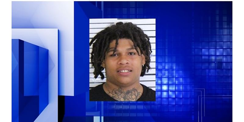 Suspect used BB gun to rob victim of bike, vape, iPhone, Davenport Police say