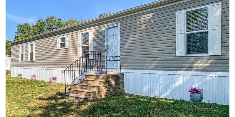 3 Bedroom Home in Caseyville - $85,000