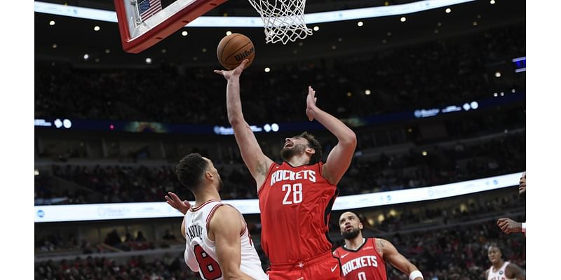 Bulls show little resistance defensively in blowout loss to Rockets