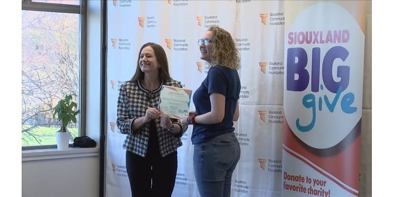 Local organizations receive Siouxland Big Give checks