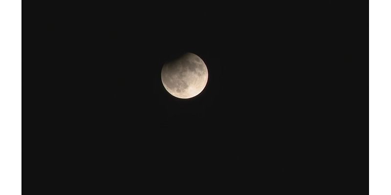 Did you see it? Super full harvest moon, partial lunar eclipse lights up Houston skies