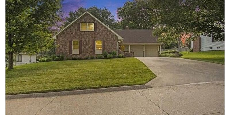 5 Bedroom Home in Omaha - $439,000