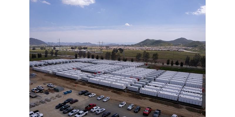 Battery storage, grids needed to deliver UN goal to triple renewable energy, IEA says