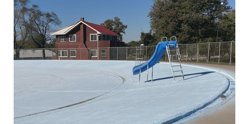 Voters divided on Mt. Carmel pool referendum