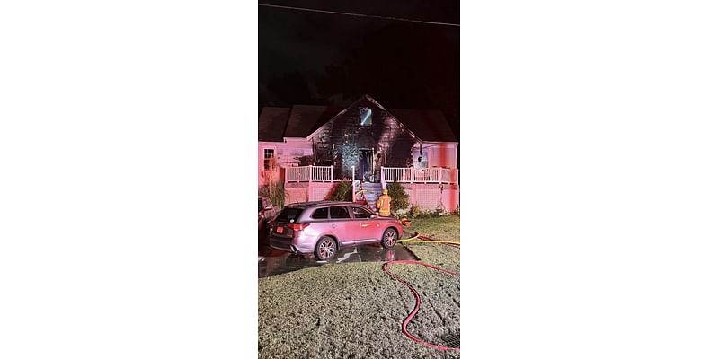 Crews in Norfolk respond to fire early Thursday morning