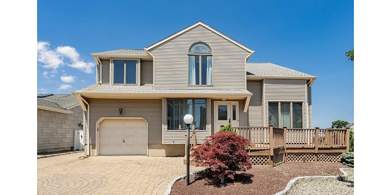 Here’s what made this ‘unpolished gem’ N.J. Shore home sell for $250K over asking price