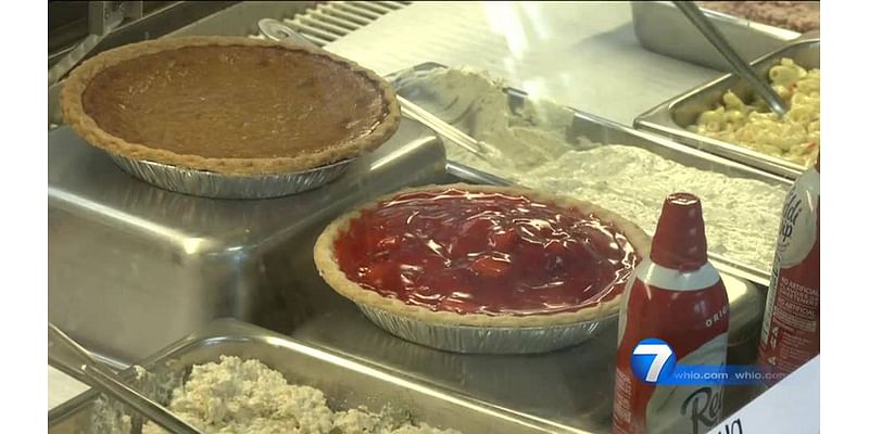 Springfield restaurant gives back to community with free meals